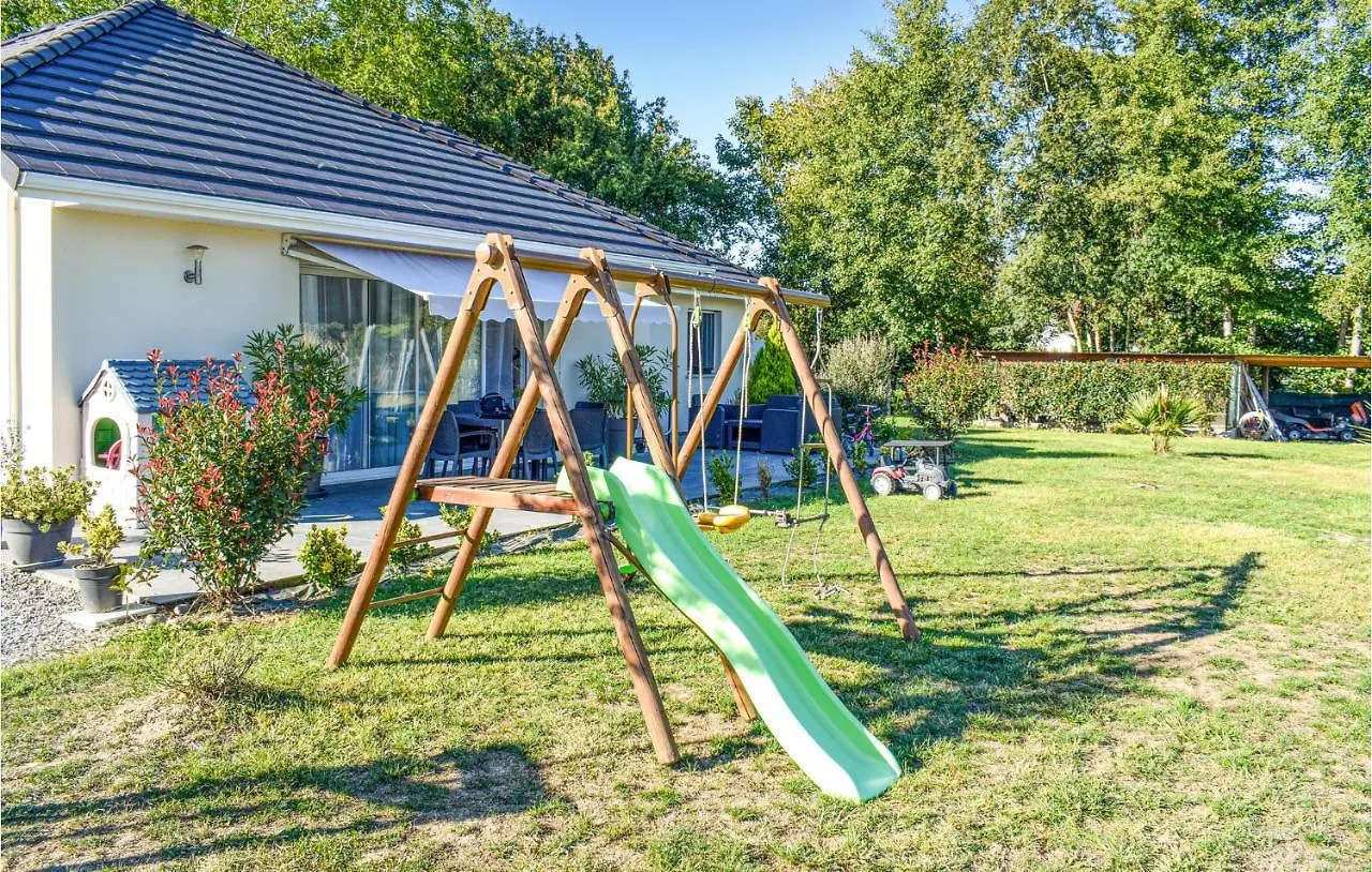 Lovely Home In Rivehaute With Wifi Coueilles