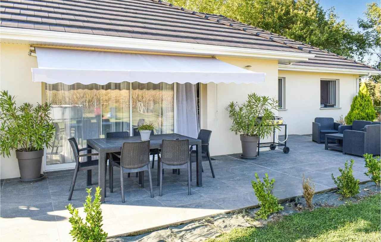 Lovely Home In Rivehaute With Wifi Coueilles
