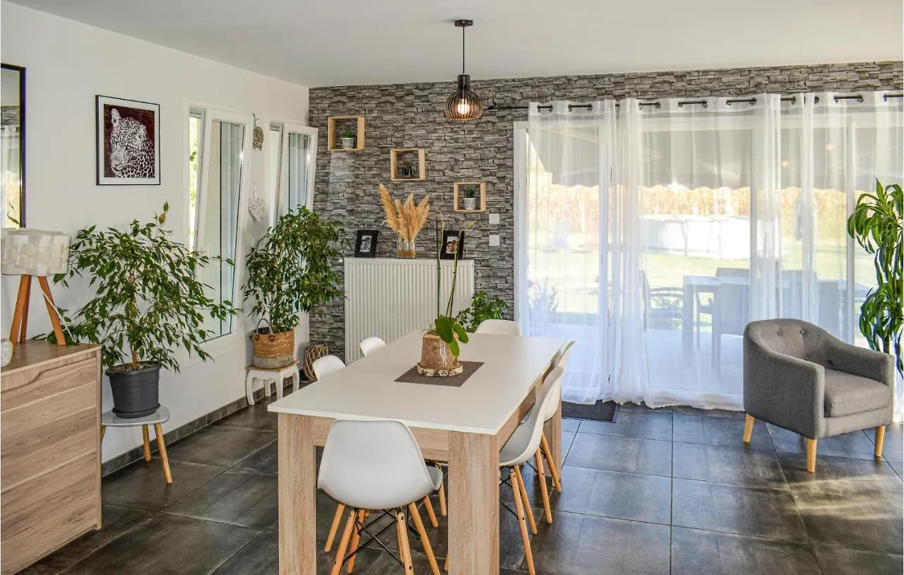 Lovely Home In Rivehaute With Wifi Coueilles Holiday home