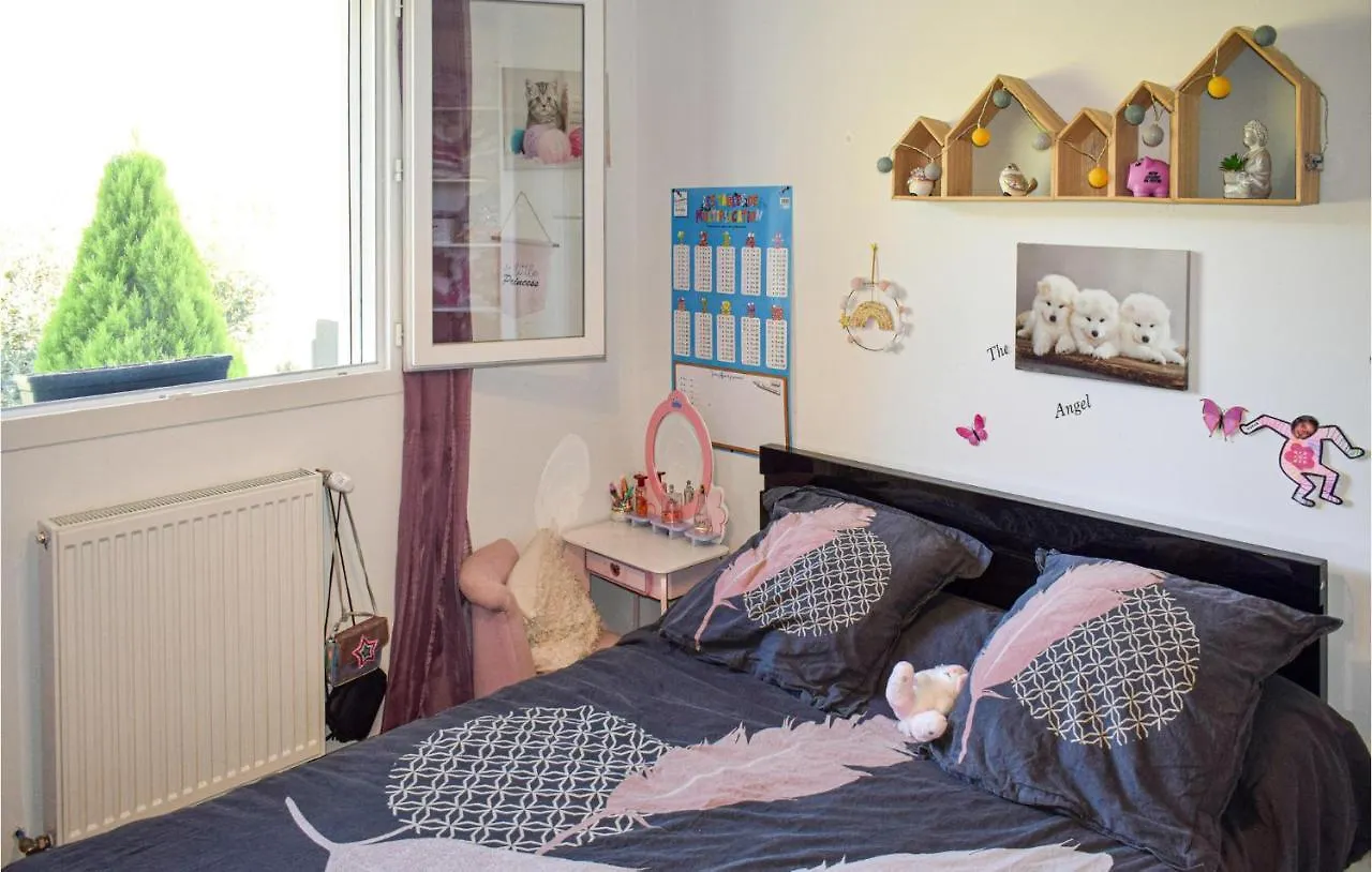 Holiday home Lovely Home In Rivehaute With Wifi Coueilles France