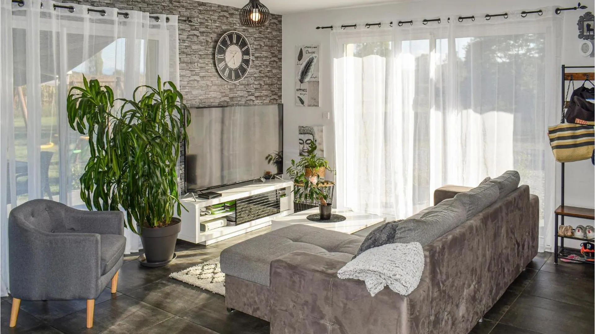 Lovely Home In Rivehaute With Wifi Coueilles 0*,  France